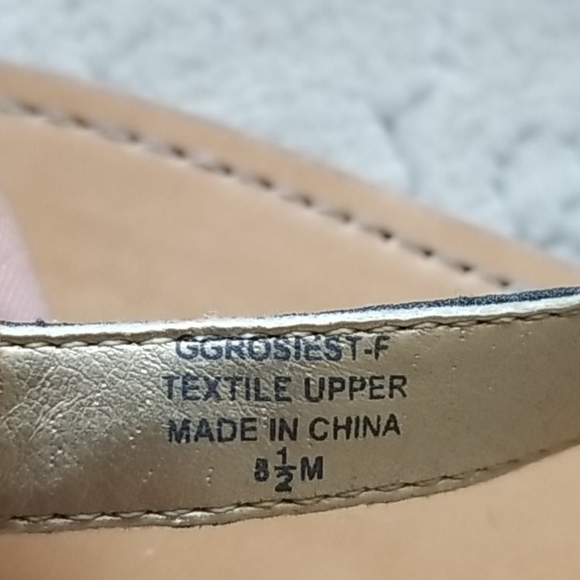 Guess Black Flower Sandals - Picture 4 of 5